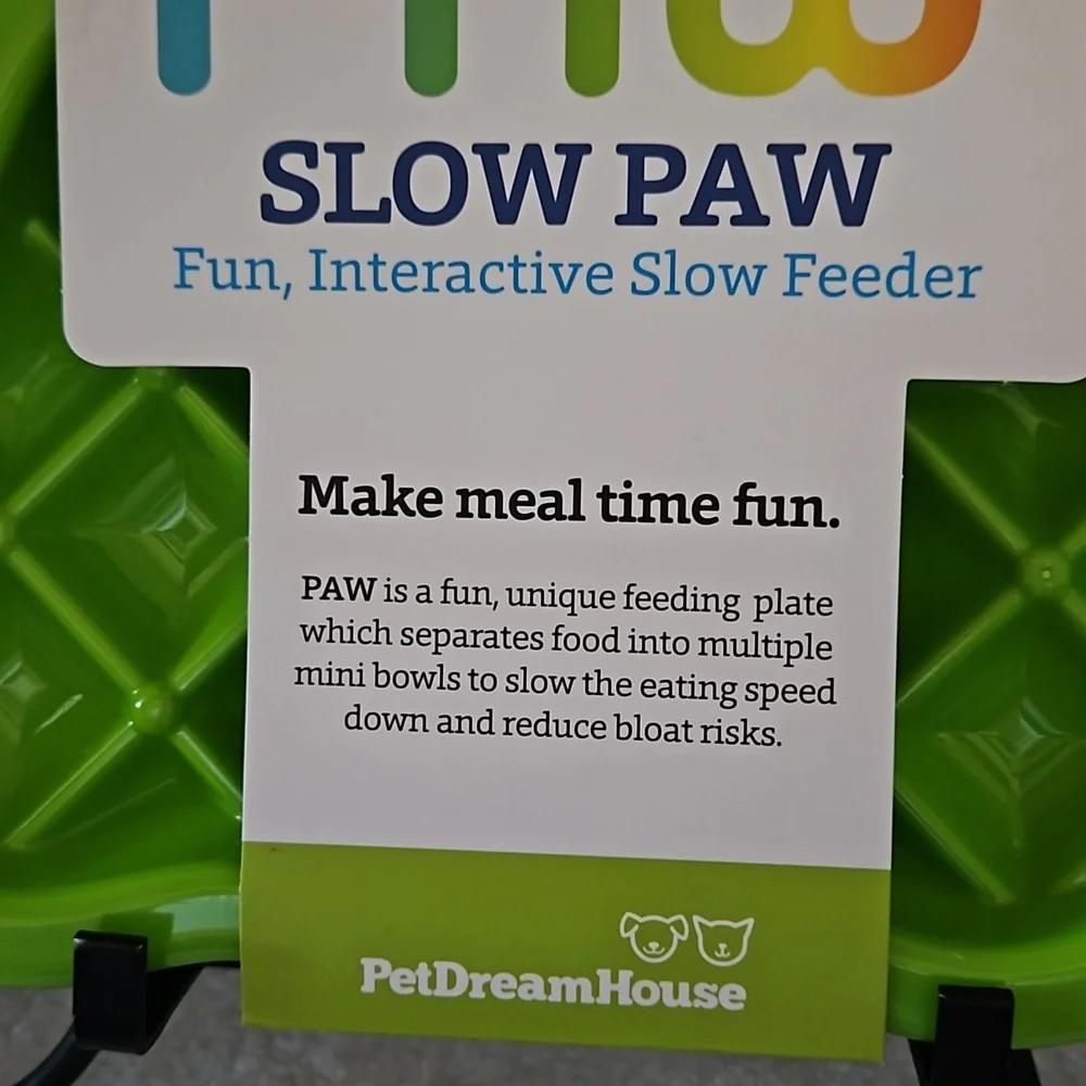 Pet Dream House NWT Green Dog Paw Slow Feeder Anti Skid Rings Dishwasher Safe